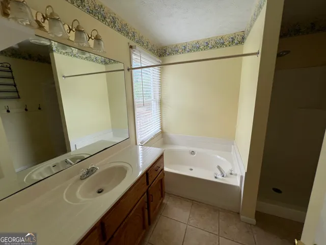 $324,900 | 720 Westbury Court, Bethlehem, GA 30620