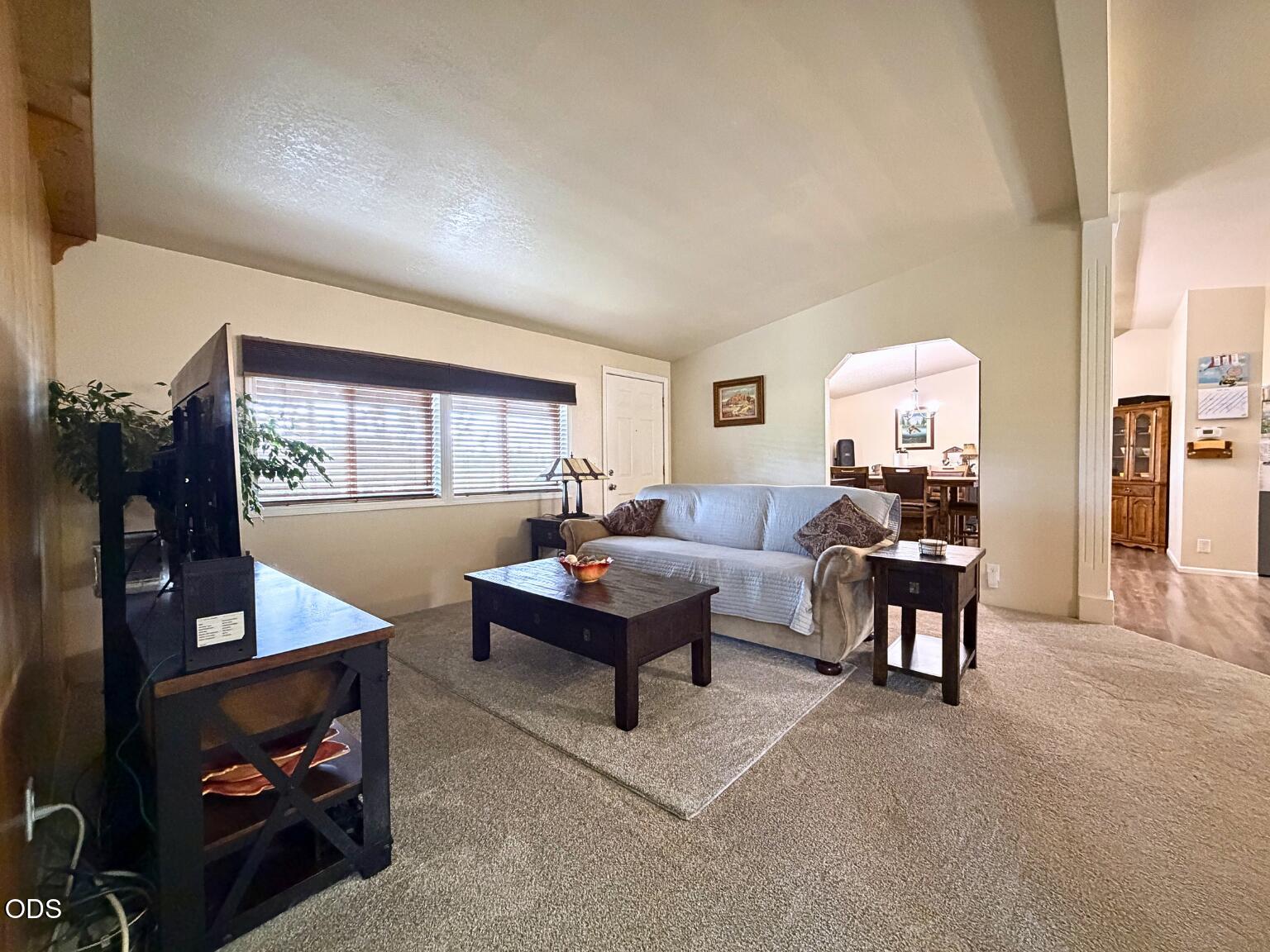 63 Rogue River Drive Eagle Point, OR 97524 - Photo 6 of 46