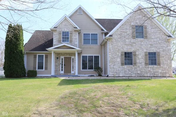 $429,000 | 8605 Shamrock Lane, Yorktown, IN 47396