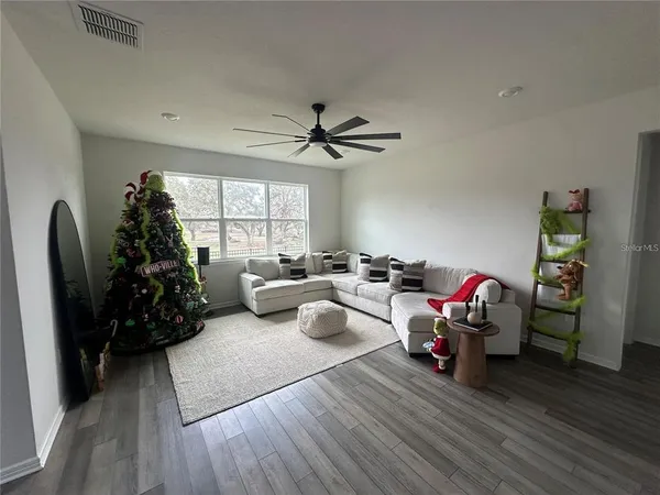 $2,250 | 36887 Highland Meadows, Zephyrhills, FL 33542