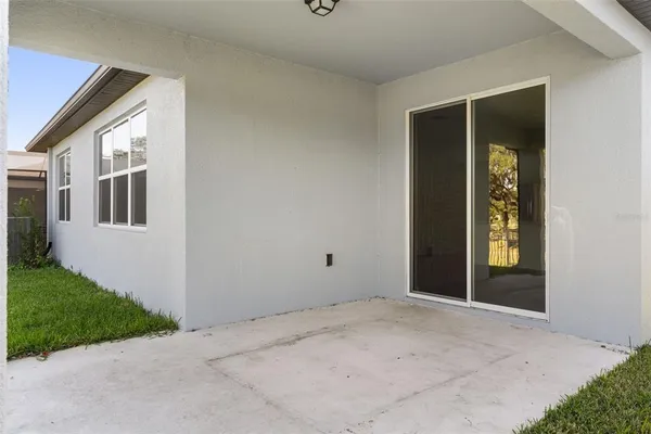 $2,250 | 36887 Highland Meadows, Zephyrhills, FL 33542