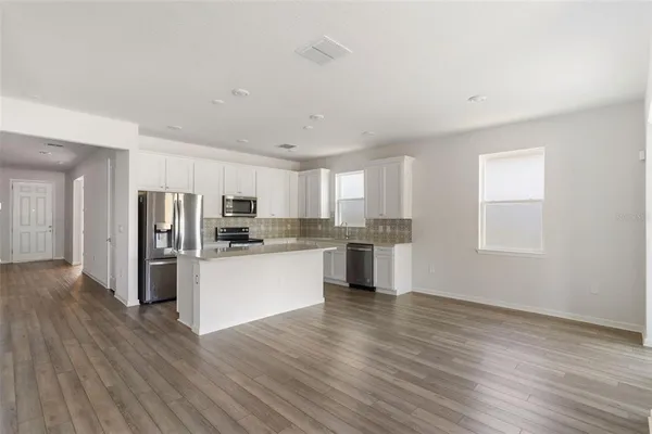 $2,250 | 36887 Highland Meadows, Zephyrhills, FL 33542