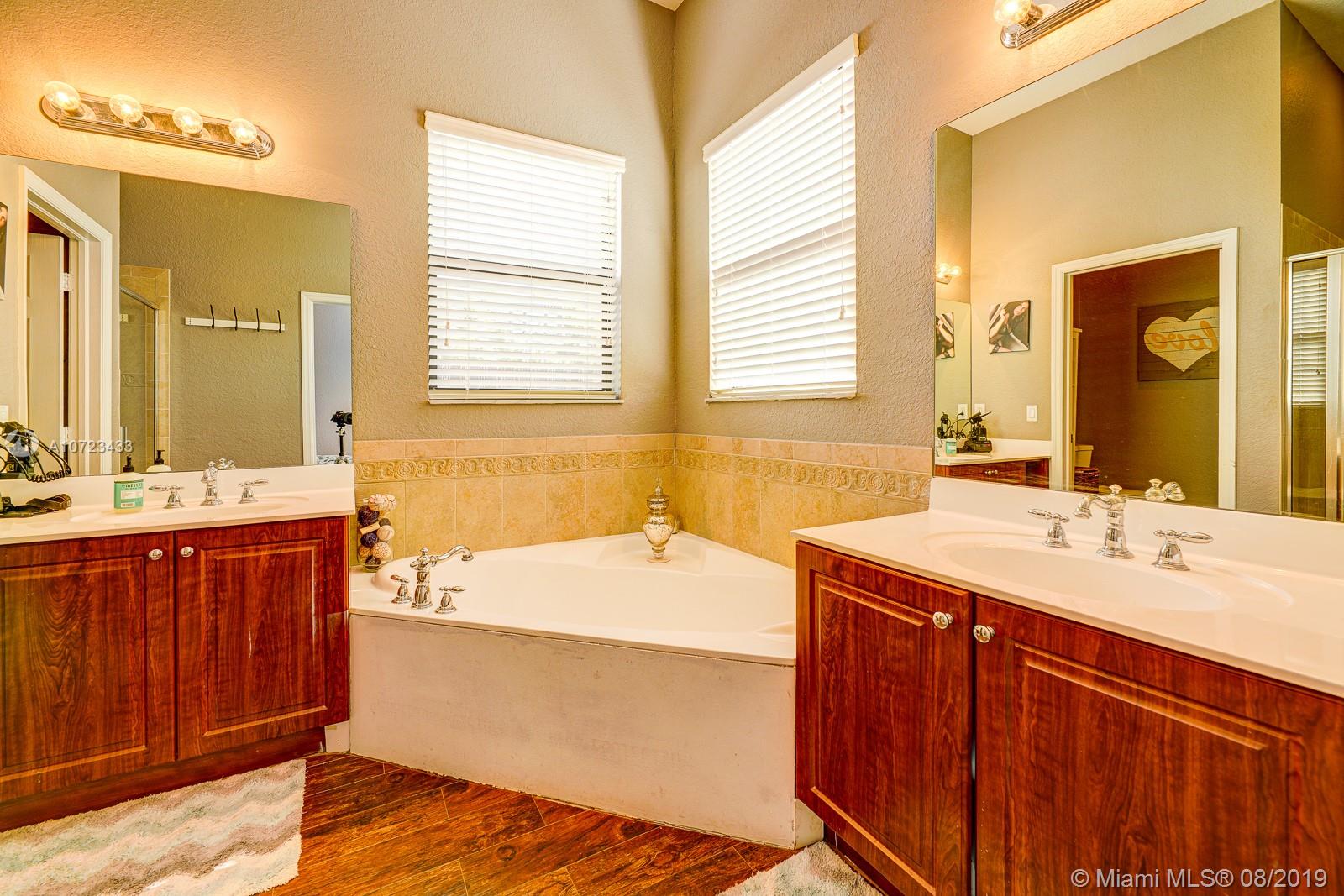 3045 Southwest 148th Avenue Miami, FL 33185 - Photo 24 of 44 Gallery Image 24