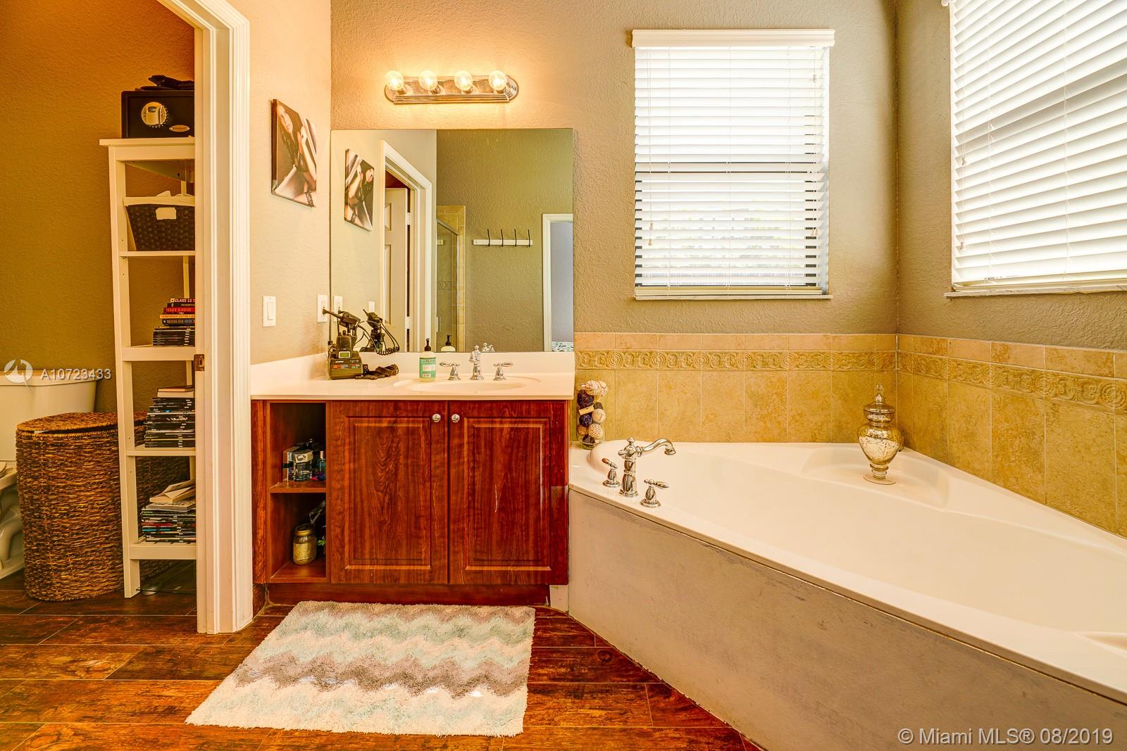 3045 Southwest 148th Avenue Miami, FL 33185 - Photo 25 of 44 Gallery Image 25