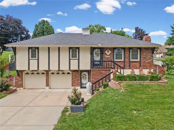 $345,000 | 12720 Silver Lane, Sugar Creek, MO 64050