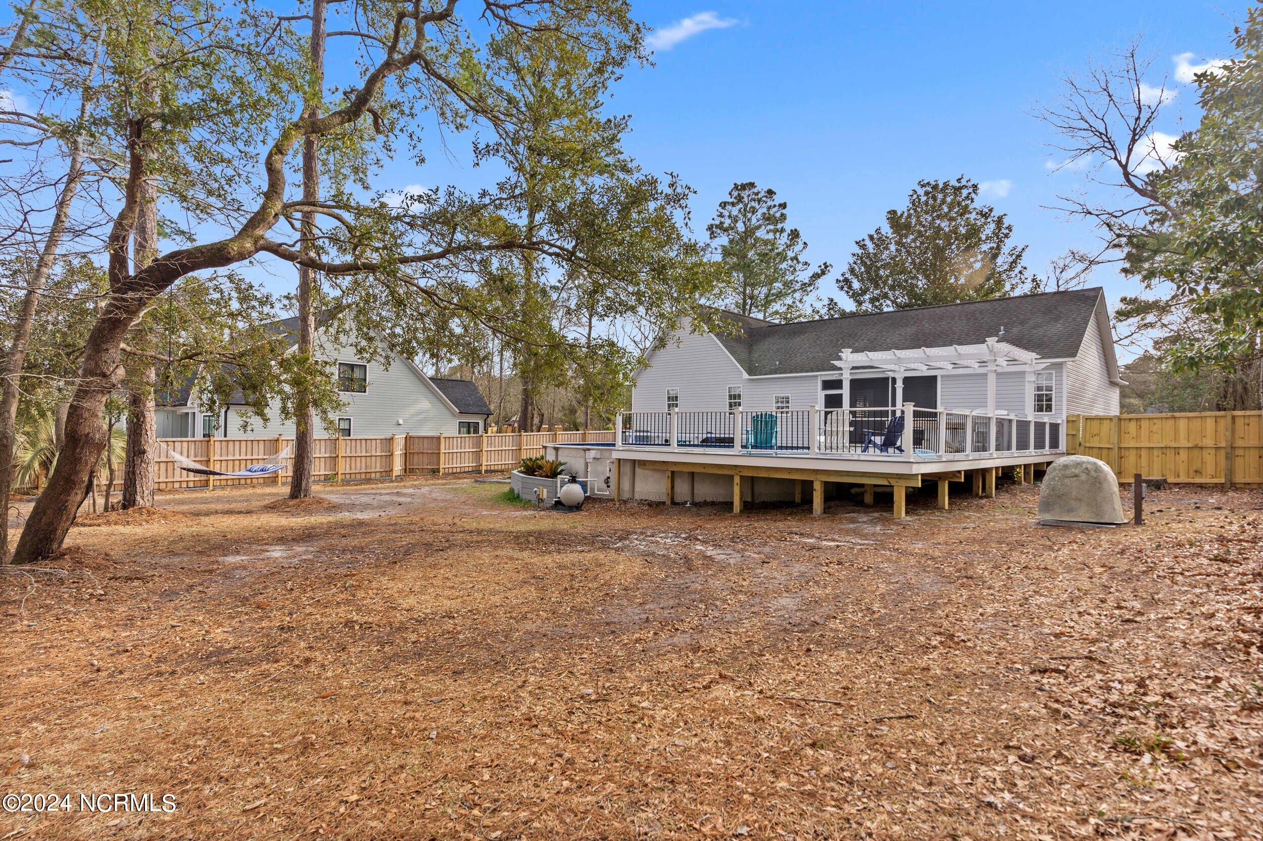 403 Sloop Point Road Hampstead, NC 28443 - Photo 36 of 46 403slooppointe_00036