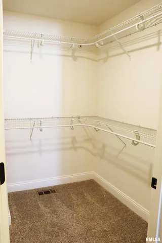 $357,500 | 1519 Calvin Drive, Washington, IL 61571