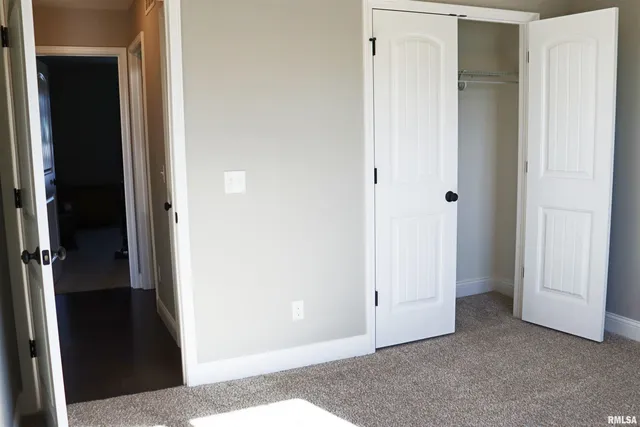 $357,500 | 1519 Calvin Drive, Washington, IL 61571