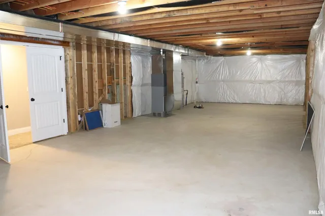 $357,500 | 1519 Calvin Drive, Washington, IL 61571