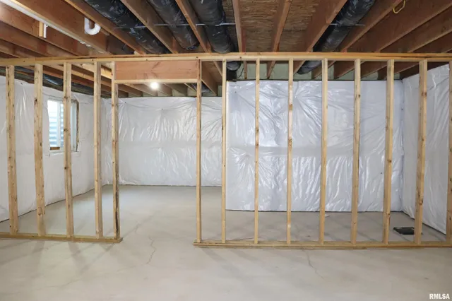 $357,500 | 1519 Calvin Drive, Washington, IL 61571