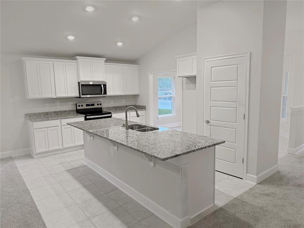 7552 Bent Tree Loop St. Cloud, FL 34773 - Photo 5 of 17