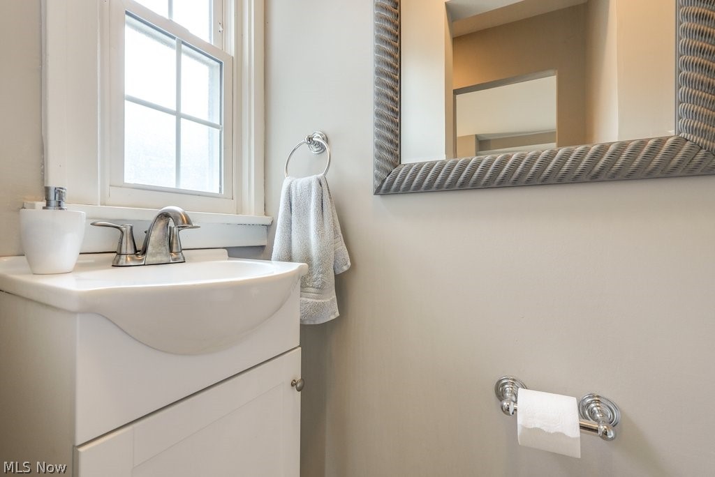 16010 Fernway Road Cleveland, OH 44120 - Photo 17 of 30 Bathroom featuring oversized vanity