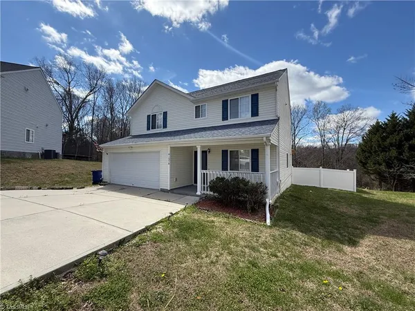 $2,200 | 1570 Rockingham Drive, Winston-Salem, NC 27103