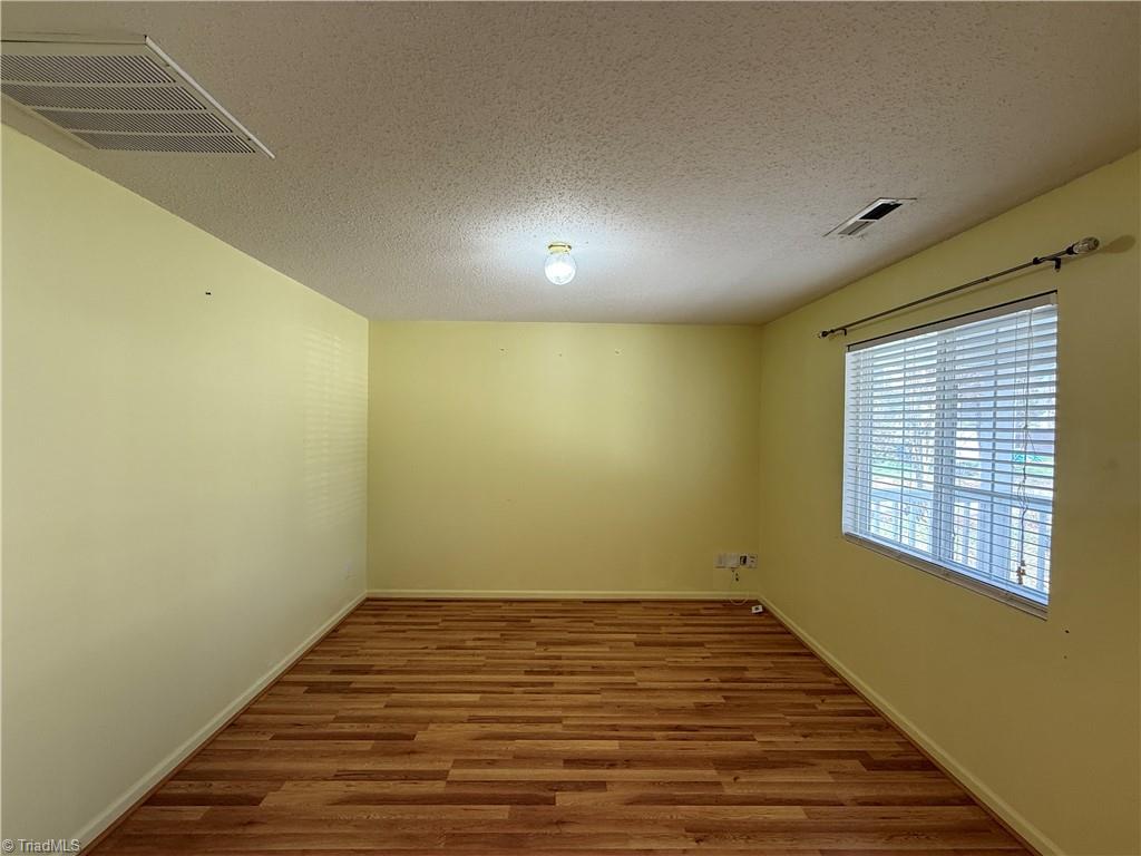 1570 Rockingham Drive Winston-Salem, NC 27103 - Photo 10 of 25