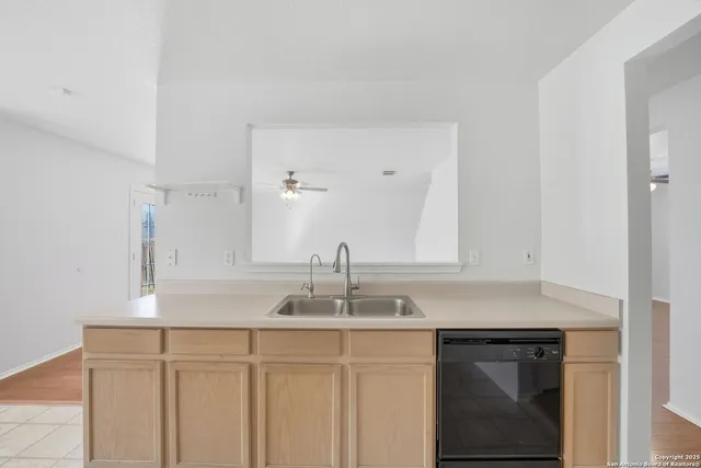 $1,695 | 535 Centro Hermosa, San Antonio, TX 78245