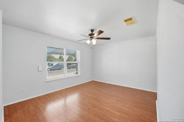 $1,695 | 535 Centro Hermosa, San Antonio, TX 78245