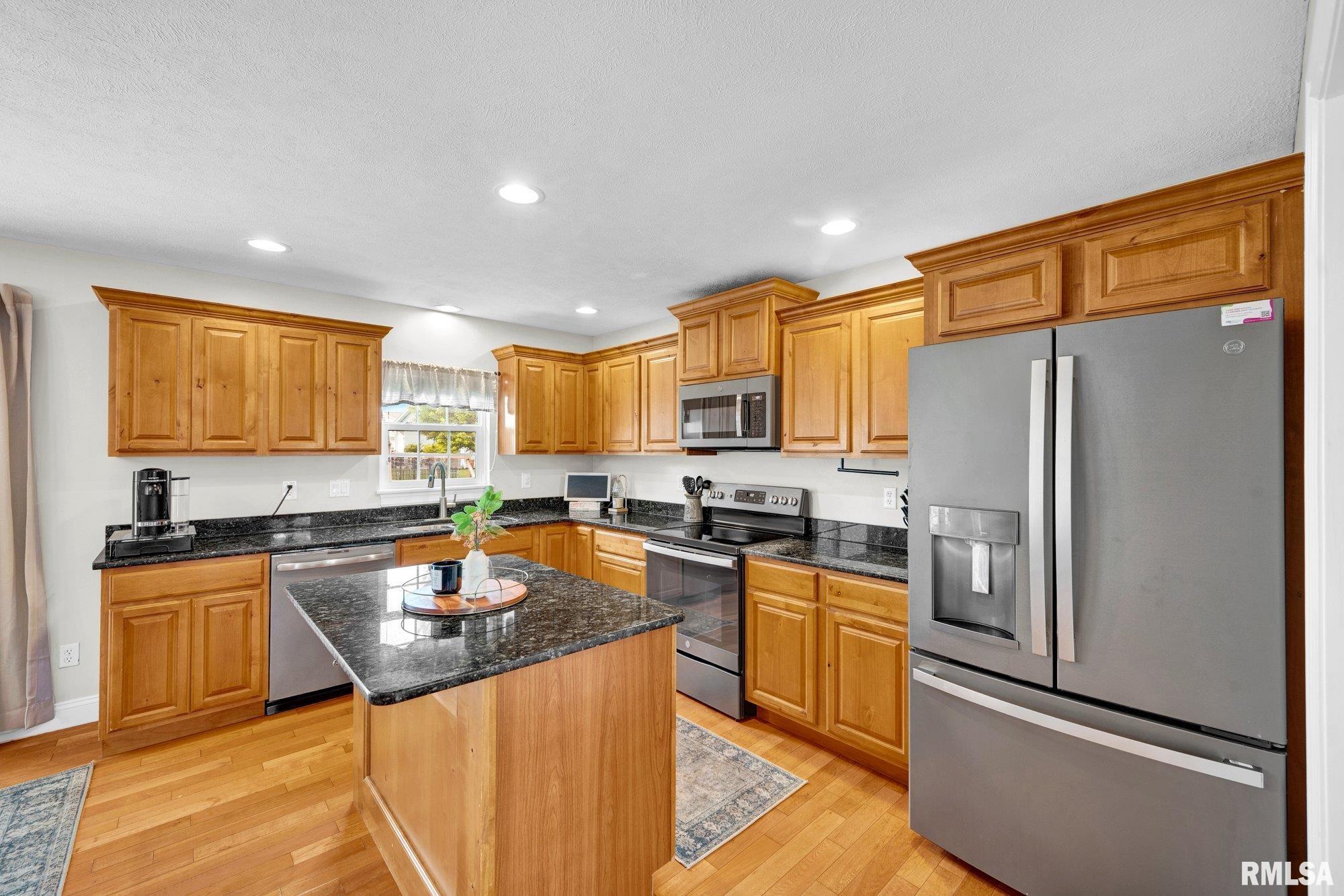 1612 Jadens Way Washington, IL 61571 - Photo 12 of 51