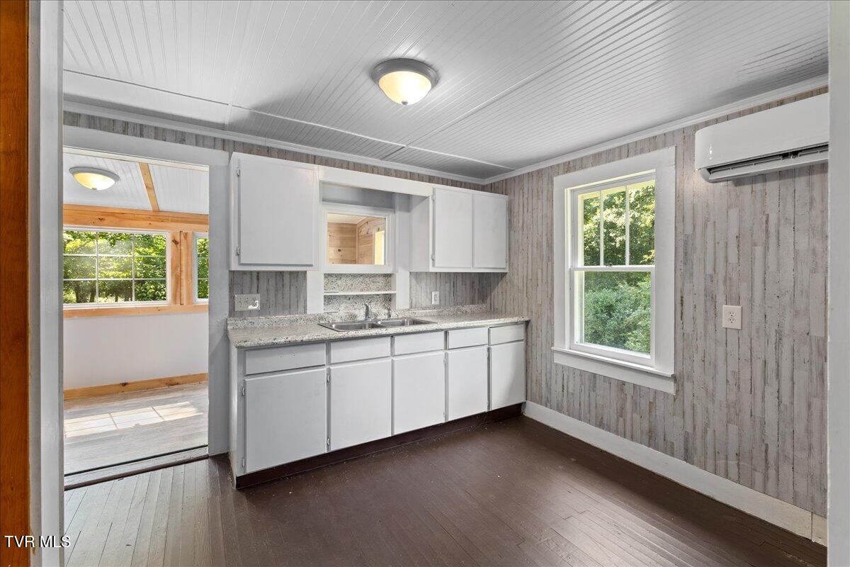 591 Whaley Town Road Butler, TN 37640 - Photo 20 of 41 17-128A0075