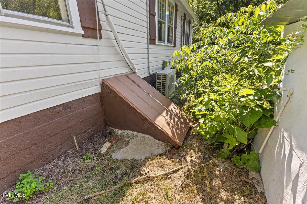 591 Whaley Town Road Butler, TN 37640 - Photo 30 of 41 27-128A0109