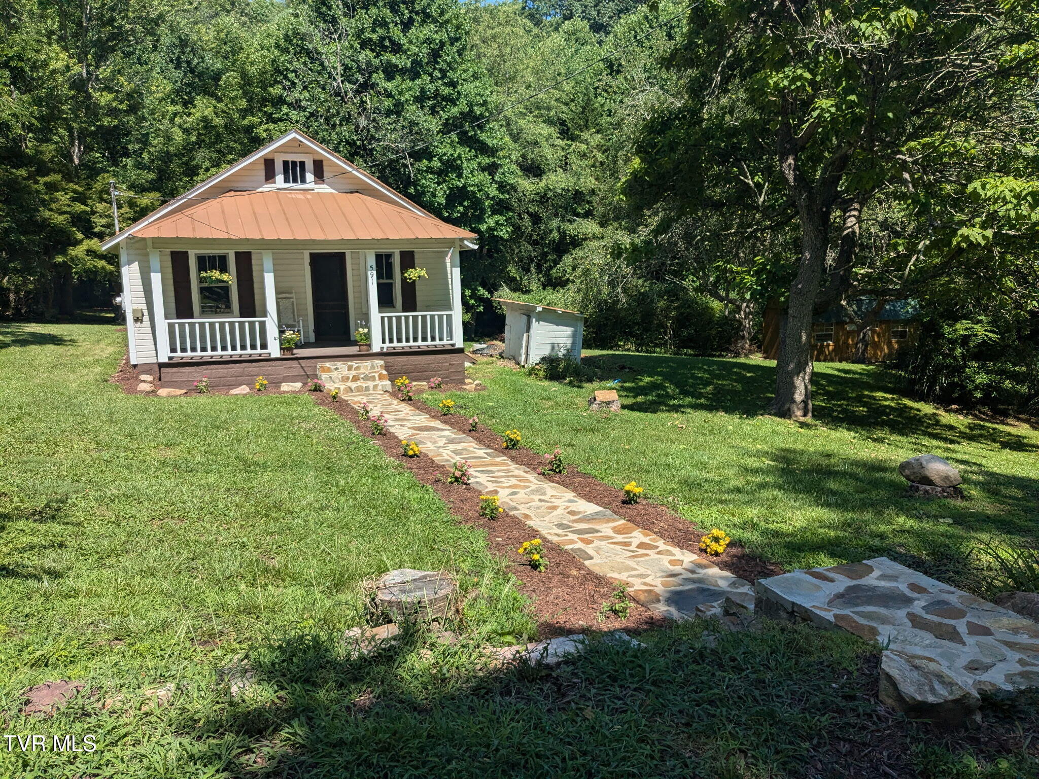 591 Whaley Town Road Butler, TN 37640 - Photo 3 of 41 1000010294