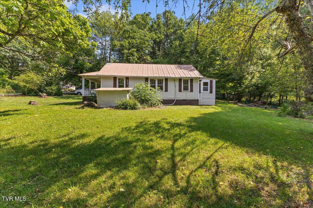 591 Whaley Town Road Butler, TN 37640 - Photo 9 of 41 07-128A0039