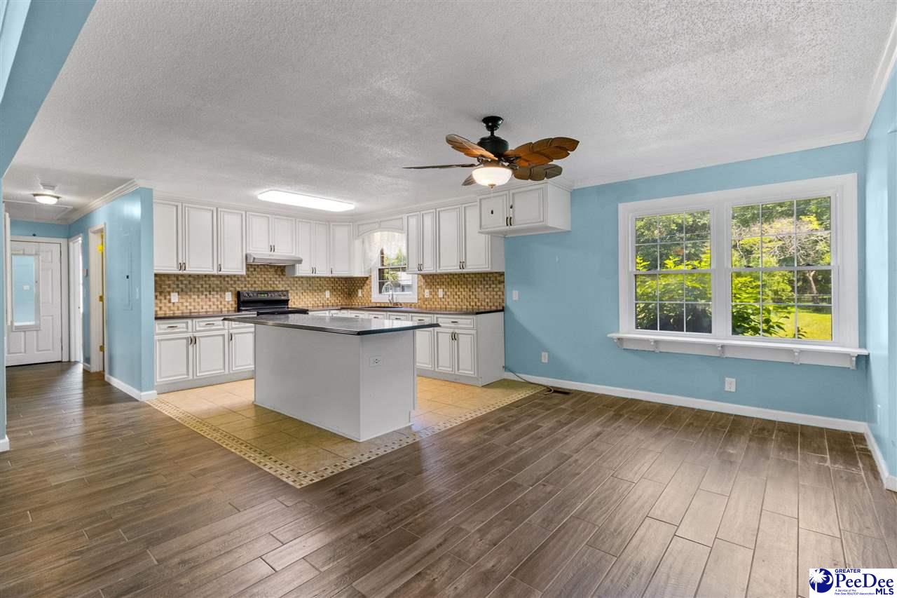 3010 Woodbridge Road Florence, SC 29501 - Photo 4 of 26 Gallery Image 4