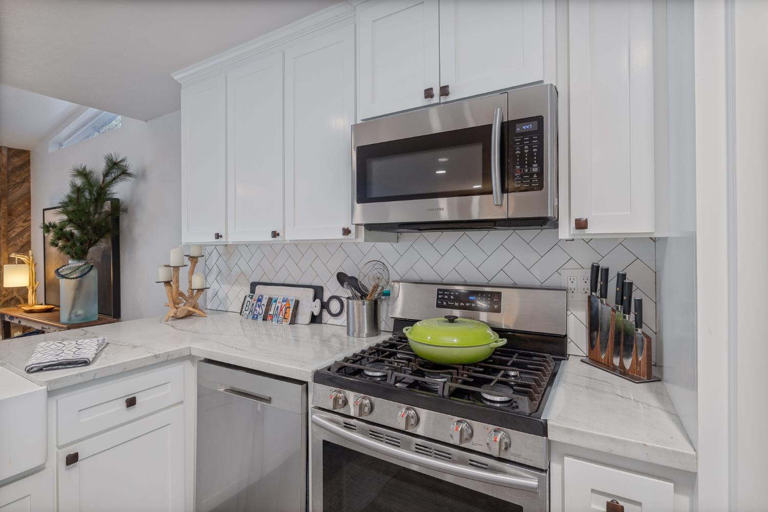 39253 Robin Bass Lake, CA 93604 - Photo 9 of 86 a kitchen with a stove and a microwave