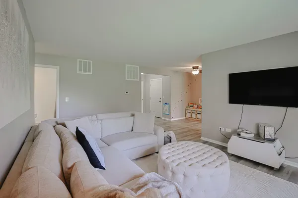 $239,900 | 875 Golf Course Road, Unit 2, Crystal Lake, IL 60014