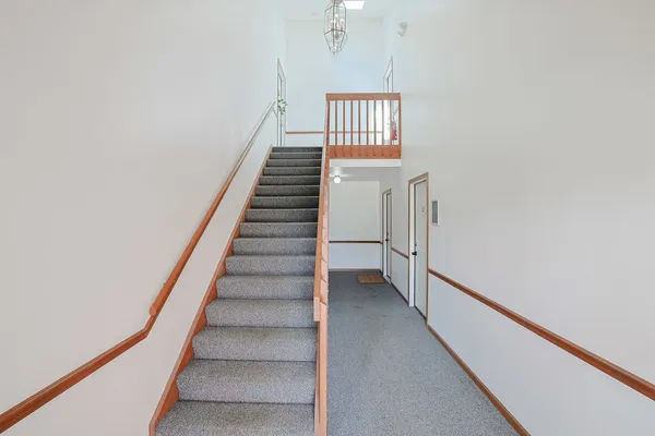 $239,900 | 875 Golf Course Road, Unit 2, Crystal Lake, IL 60014