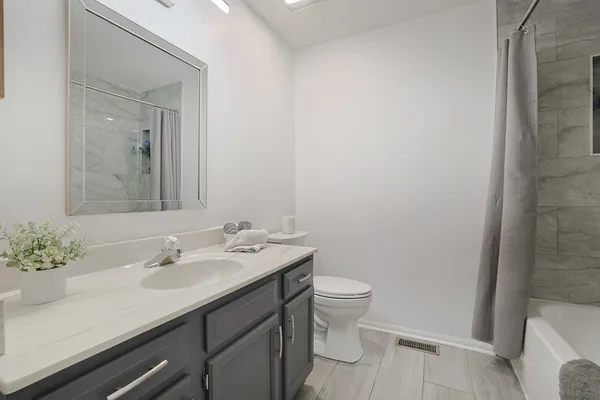 $239,900 | 875 Golf Course Road, Unit 2, Crystal Lake, IL 60014