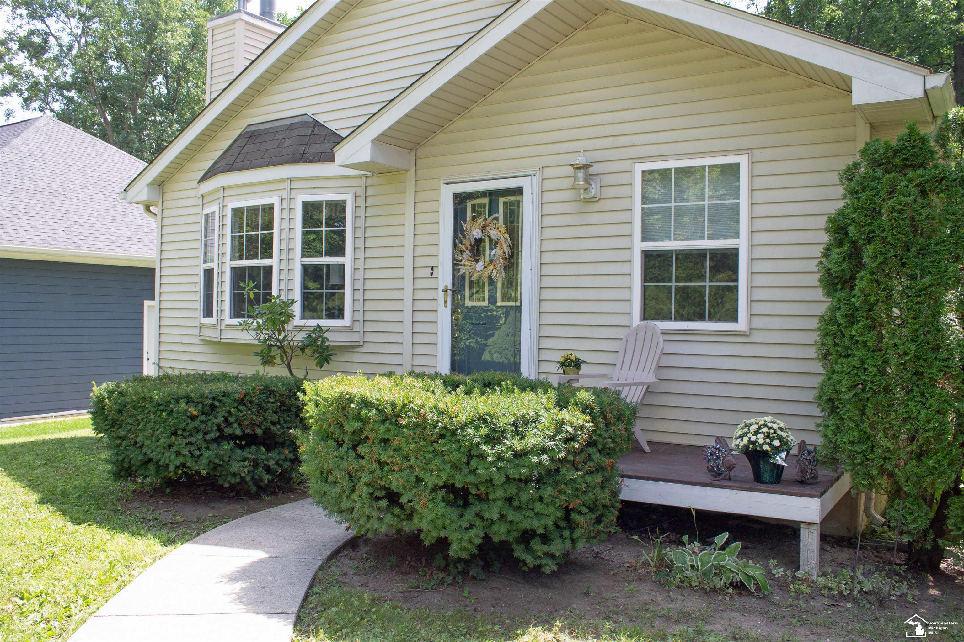 5312 Dickson Road Howell, MI 48843 - Photo 2 of 36 50110586-1.JPG
