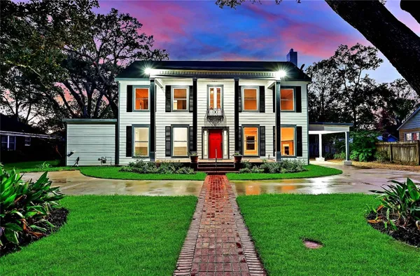 $2,800 | 1031 Meyer Street, Sealy, TX 77474