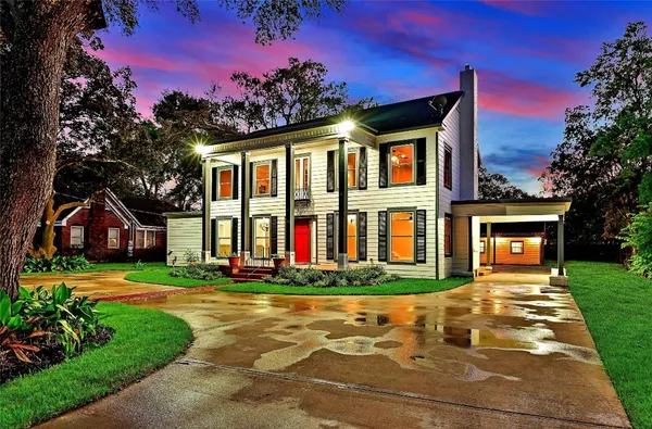 $2,800 | 1031 Meyer Street, Sealy, TX 77474