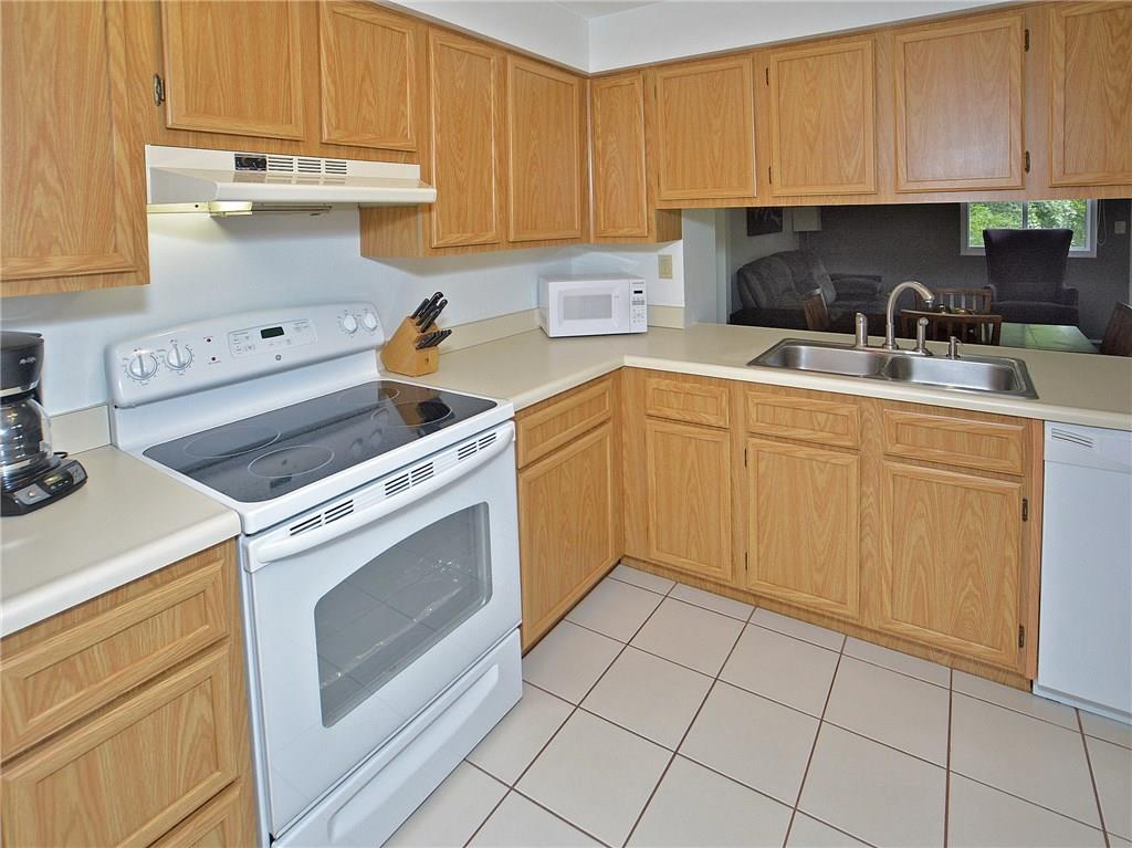 243 Shady Ridge Drive Monroeville, PA 15146 - Photo 3 of 20 Gallery Image 3