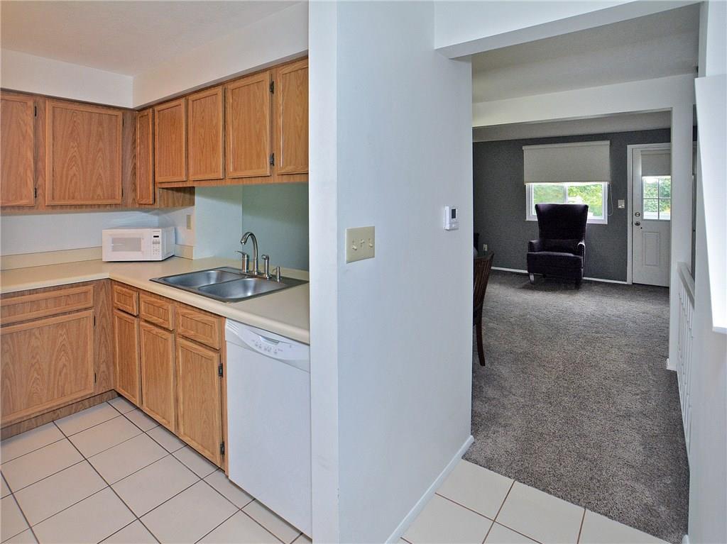243 Shady Ridge Drive Monroeville, PA 15146 - Photo 6 of 20 Gallery Image 6