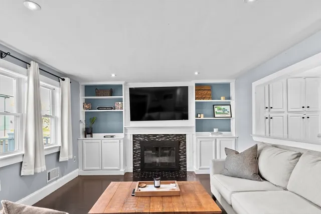 $549,900 | 133 Crescent Street, Rockland, MA 02370