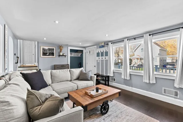 $549,900 | 133 Crescent Street, Rockland, MA 02370