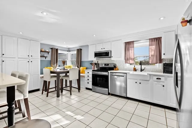 $549,900 | 133 Crescent Street, Rockland, MA 02370