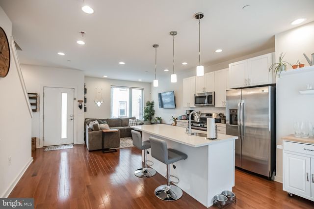 $470,000 | 2672 Collins Street, Philadelphia, PA 19125