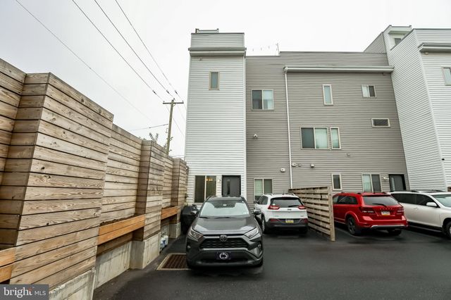 $470,000 | 2672 Collins Street, Philadelphia, PA 19125