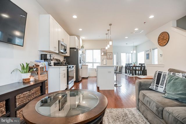 $470,000 | 2672 Collins Street, Philadelphia, PA 19125