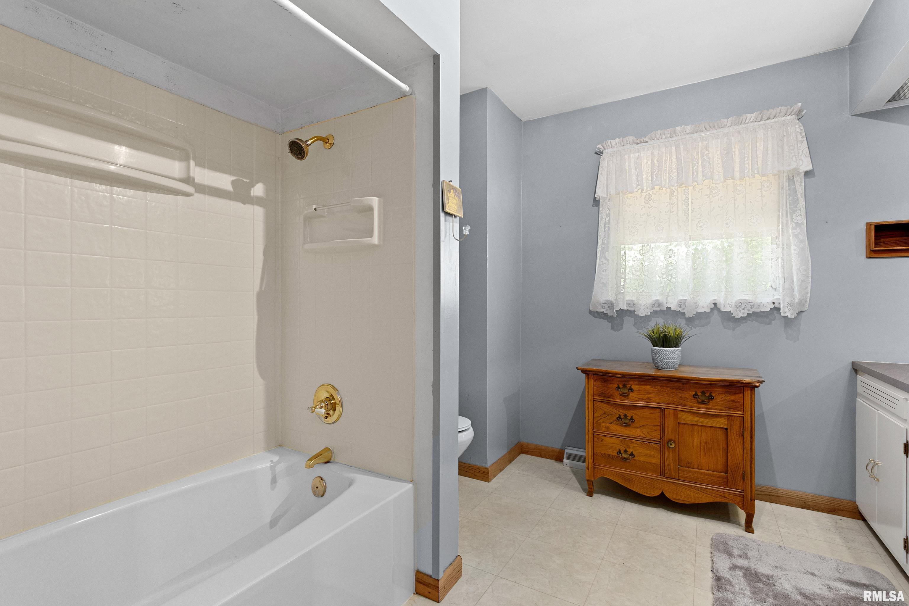 18829 North Old Galena Road Chillicothe, IL 61523 - Photo 17 of 51 Gallery Image 17