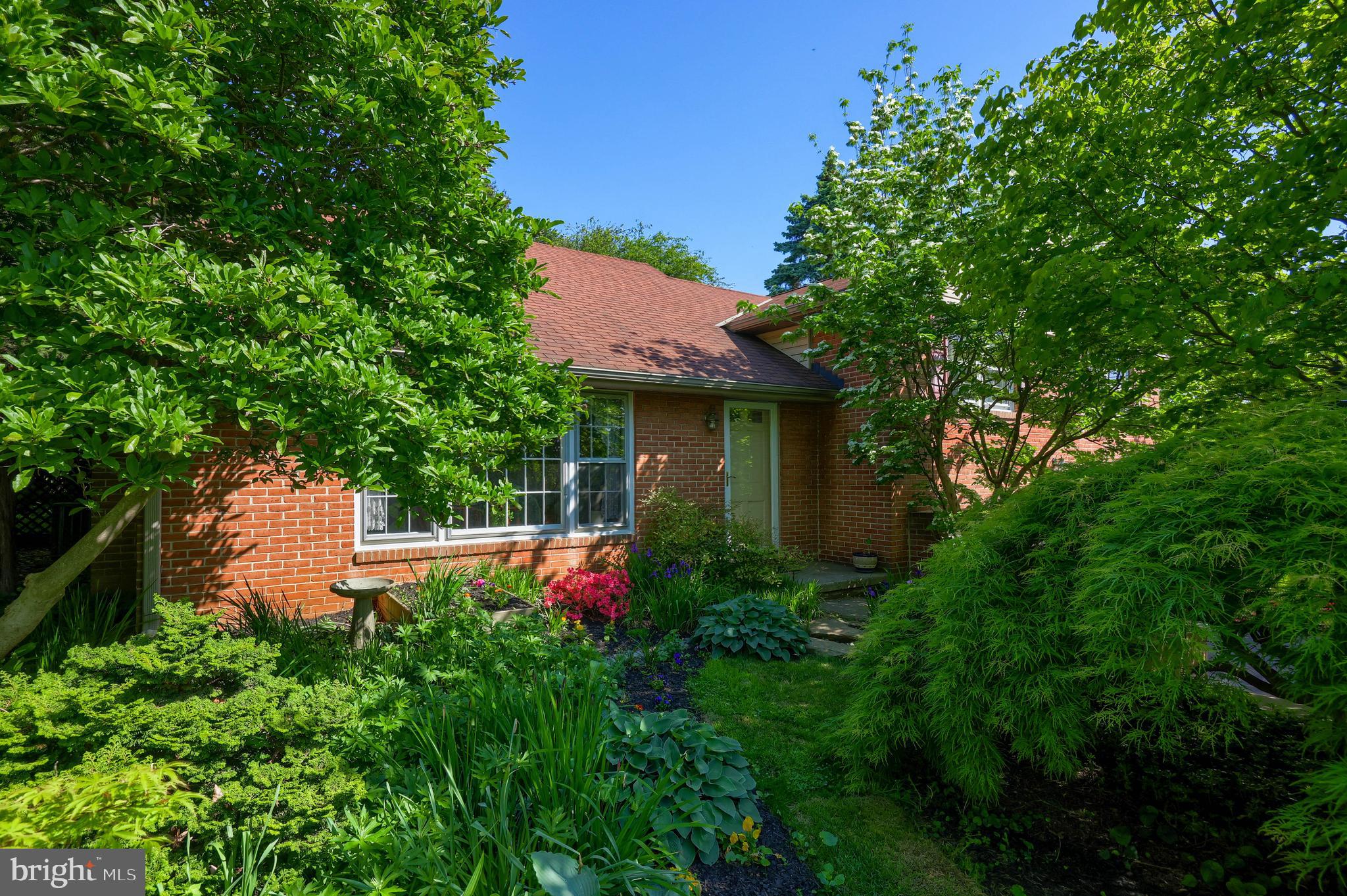 1171 Grandview Road York, PA 17403 - Photo 1 of 47 Gallery Image 1