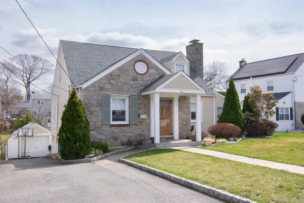 $849,000 | 123 Hildreth Place, Yonkers, NY 10704