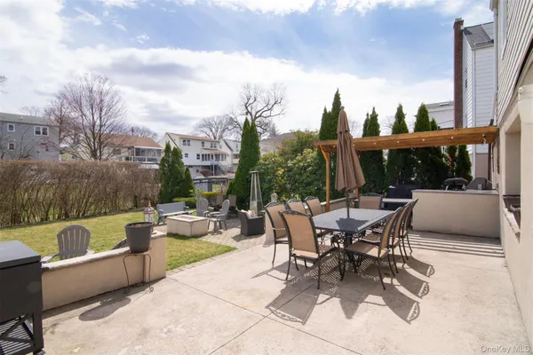 $849,000 | 123 Hildreth Place, Yonkers, NY 10704