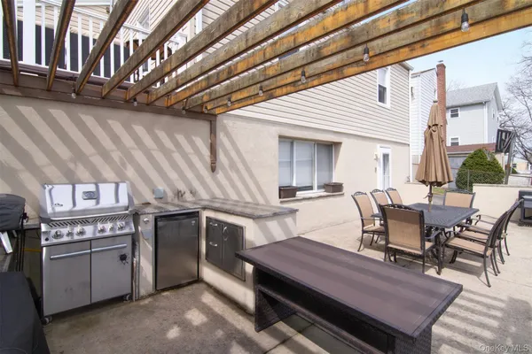 $849,000 | 123 Hildreth Place, Yonkers, NY 10704