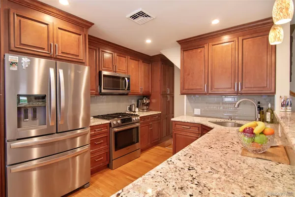 $849,000 | 123 Hildreth Place, Yonkers, NY 10704
