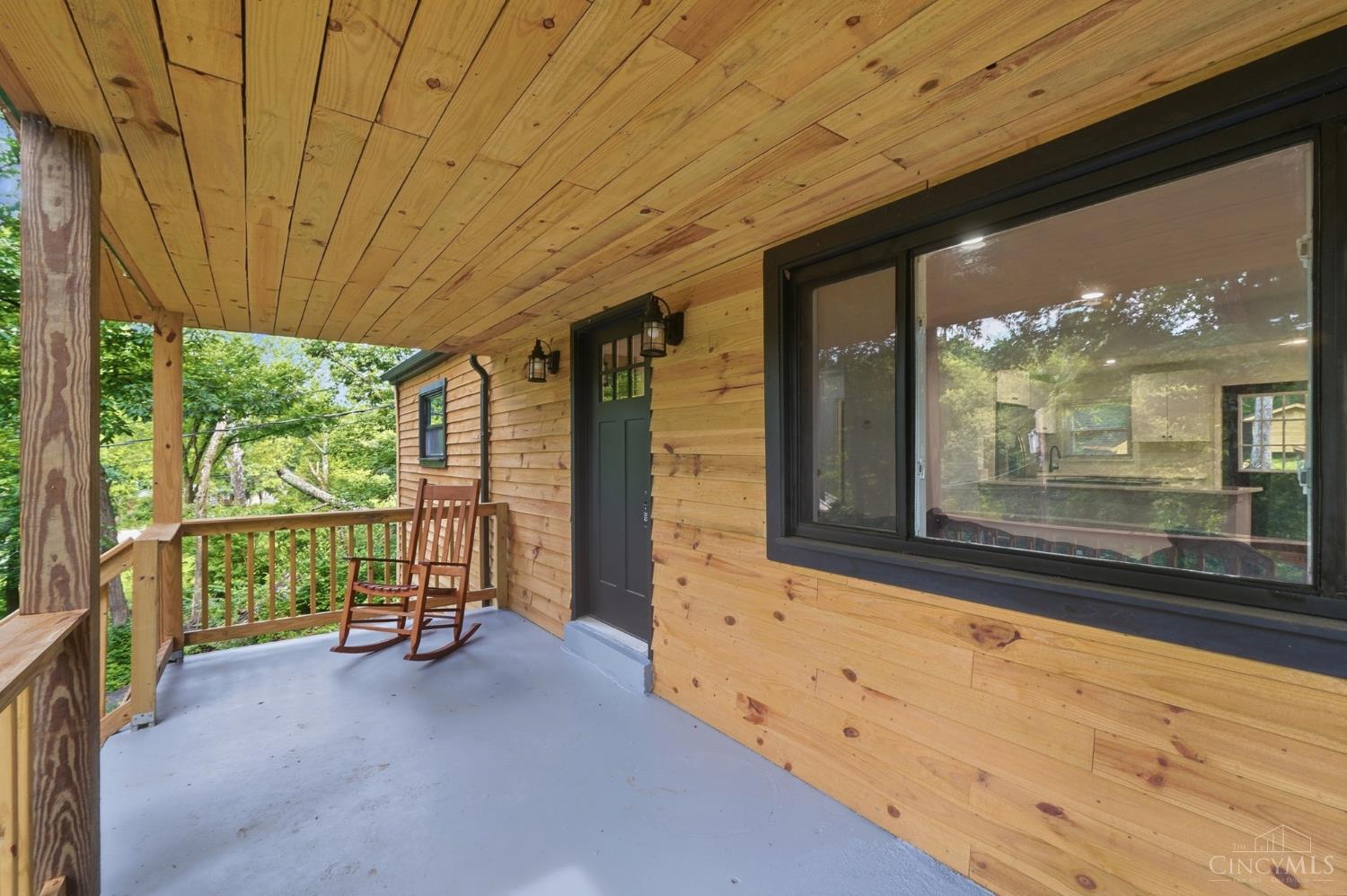 5622 Reemelin Road Cincinnati, OH 45248 - Photo 6 of 51