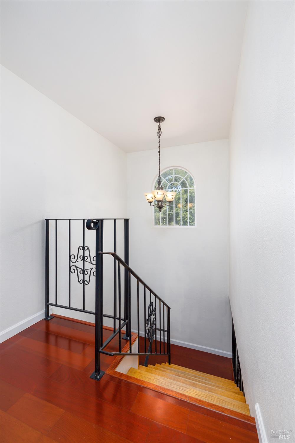 1088 Palomino Road Cloverdale, CA 95425 - Photo 22 of 41 a view of entryway and hall with wooden floor