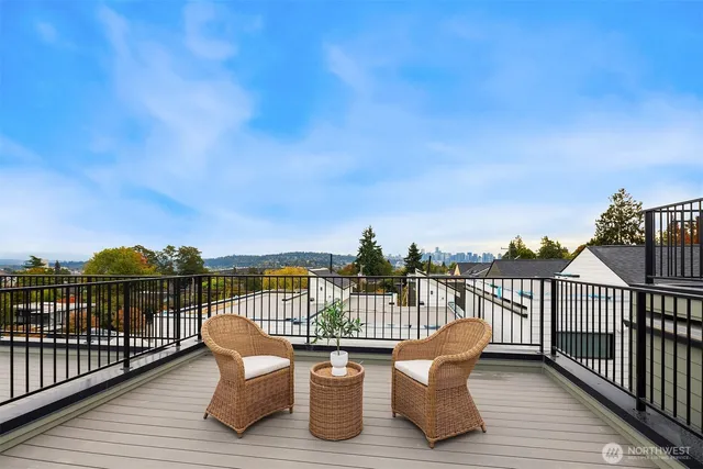 $819,000 | 4418 1st Avenue Northeast, Unit A, Seattle, WA 98105